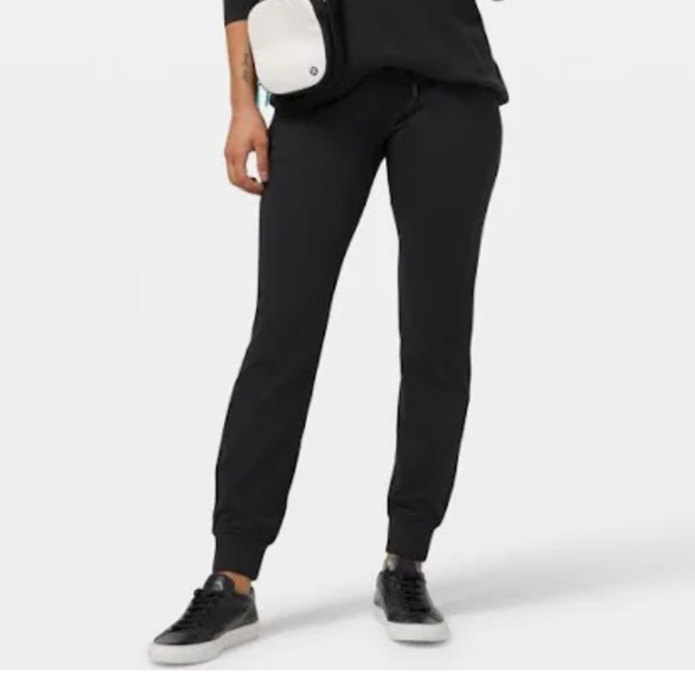 EUC Lululemon Ready to Rulu hi-rise Jogger - 7/8 length; black; size 4